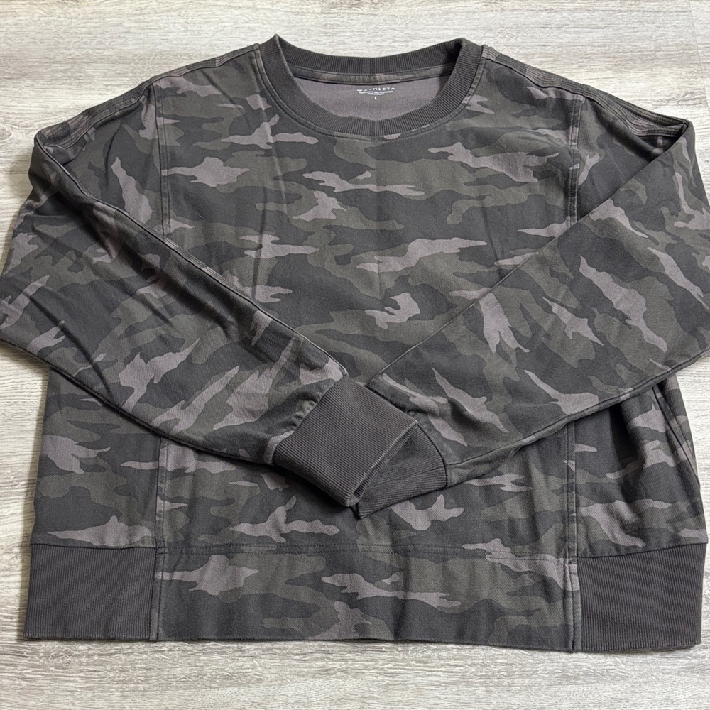 Athleta Women's Camouflage Crewneck Sweatshirt - Black & Gray